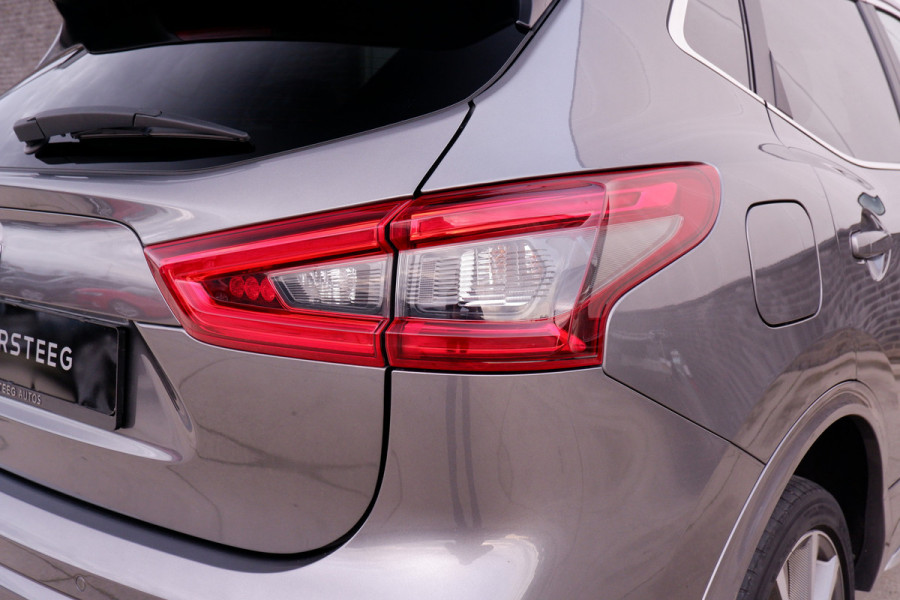 Nissan QASHQAI 1.3 DIG-T Tekna | Pano-Dak | Trekhaak | Carplay | Bose | Navi | Camera | Climate
