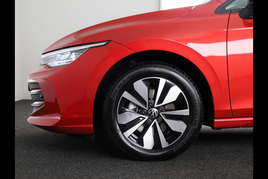 Volkswagen Golf 1.5 eTSI Life Edition GOAL 116 pk Automaat (DSG) | Verlengde garantie | Navigatie | Panoramadak | Parkeersensoren | Achteruitrijcamera | Stoelverwarming |