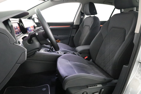 Volkswagen Golf 1.5 TSI Style 130pk 6bak| Navi| 18'LMvelgen| head-up display| verwarmde voorstoelen