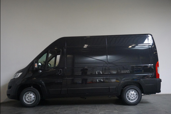 Opel Movano 140pk L2H2 Edition Navi Camera Parkeersensoren Trekhaak Cruise control Airco