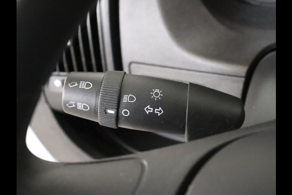 Opel Movano 140pk L2H2 Edition Navi Camera Parkeersensoren Trekhaak Cruise control Airco