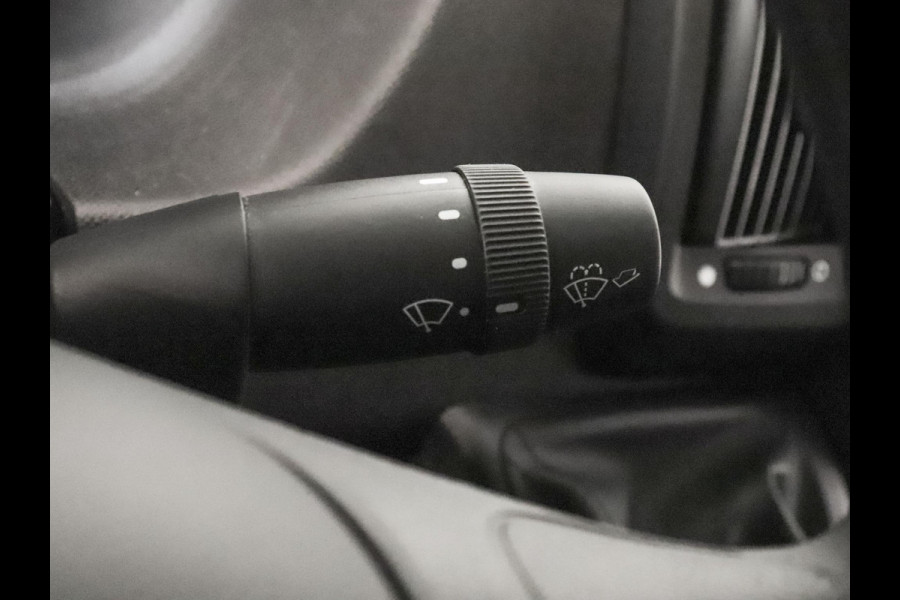 Opel Movano 140pk L2H2 Edition Navi Camera Parkeersensoren Trekhaak Cruise control Airco