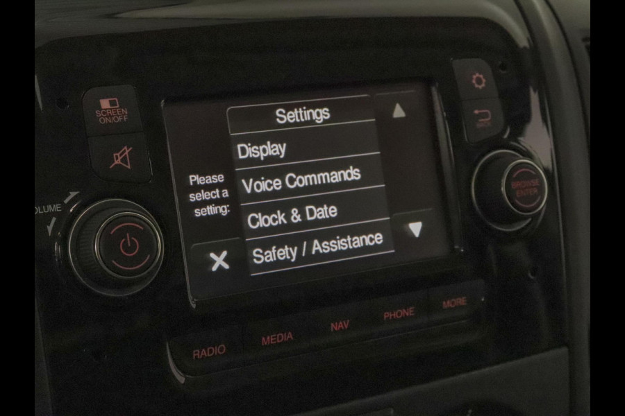 Opel Movano 140pk L2H2 Edition Navi Camera Parkeersensoren Trekhaak Cruise control Airco