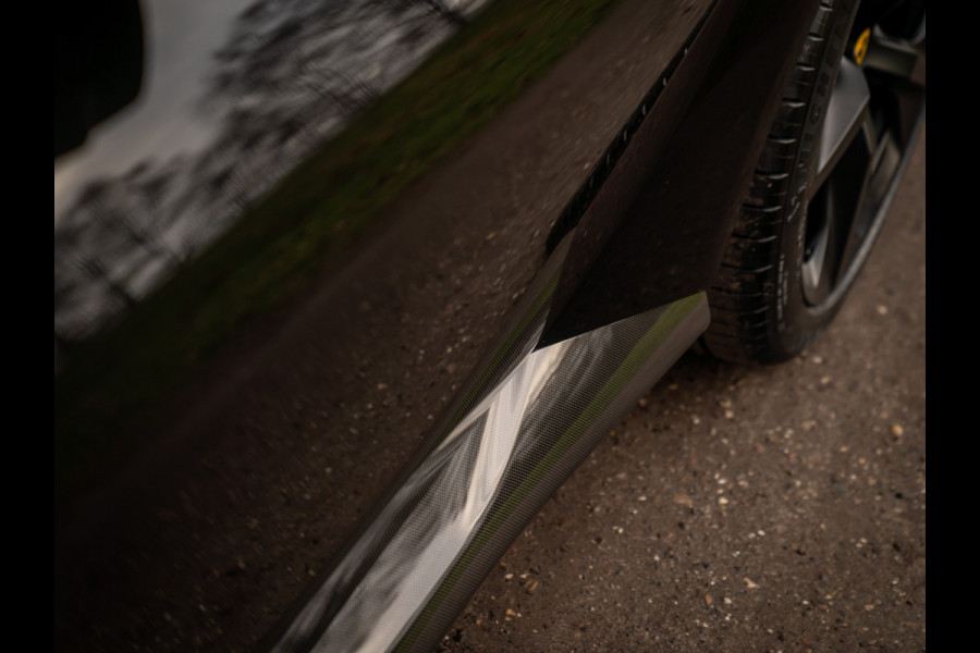 Ferrari 12Cilindri 6.5 V12 | Full carbon | Lift | Airbrushed Shields | Burmester | Atelier