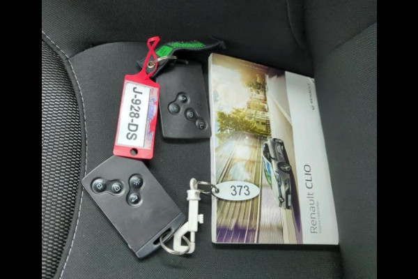 Renault Clio Estate 0.9 TCe Zen 90PK / Trekhaak / Pdc. / Airco / Navigatie / Radio multimedia / Apk 07-2026