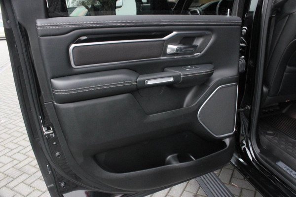 Dodge Ram 1500 5.7 V8 4x4 CREW CAB LIMITED 2020 100DKM / NIEUWSTAAT / COMPLETE HISTORY / FULL OPTIONS / VERBREED / GROOT NAVI
