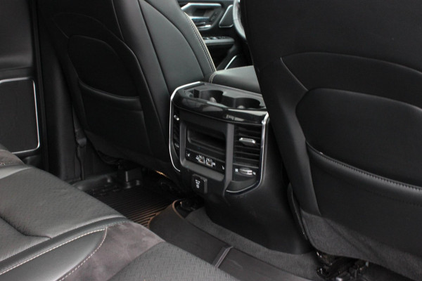 Dodge Ram 1500 5.7 V8 4x4 CREW CAB LIMITED 2020 100DKM / NIEUWSTAAT / COMPLETE HISTORY / FULL OPTIONS / VERBREED / GROOT NAVI
