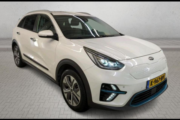 Kia e-Niro ExecutiveLine 64 kWh / Trekhaak / Leder / Xenon / Navigatie / Pdc+Camera / Apk 11-2026