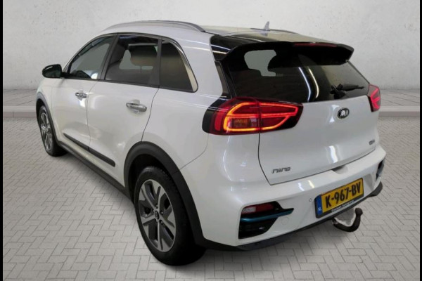 Kia e-Niro ExecutiveLine 64 kWh / Trekhaak / Leder / Xenon / Navigatie / Pdc+Camera / Apk 11-2026