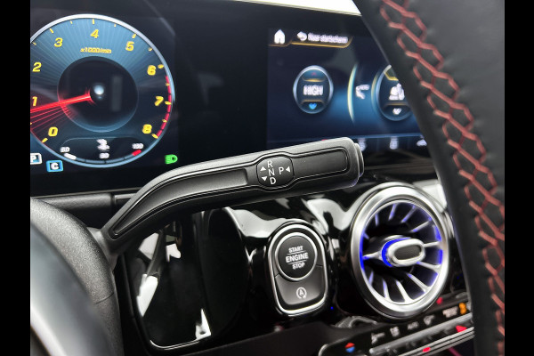 Mercedes-Benz B-Klasse 180 Automaat Bus.Solution AMG-Line / Panoramadak / Pdc+Camera / Navigatie / 1/2 Leder / Apk 09-2026