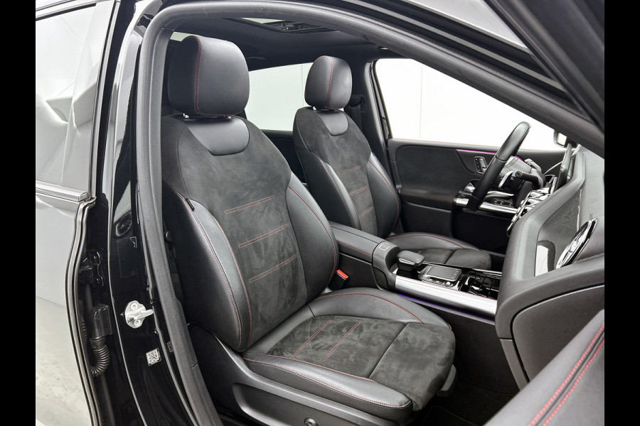 Mercedes-Benz B-Klasse 180 Automaat Bus.Solution AMG-Line / Panoramadak / Pdc+Camera / Navigatie / 1/2 Leder / Apk 09-2026