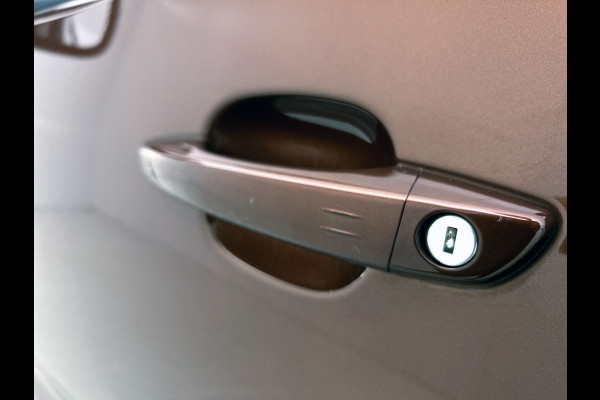 Peugeot Rifter Long 1.2 131PK Automaat GT 7pers. * Distributie vv.bij 95Dkm * / Trekhaak / Airco-ecc. / Pdc+Camera / Navigatie / 2xSchuifdeur / Apk 03-2027