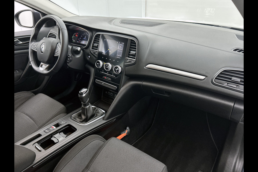 Renault Mégane Estate 1.3 TCe 140PK Equilibre / Navigatie / Pdc.V+A / Airco-ecc./ Xenon / Radio multimedia / Apk 07-2027