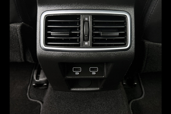 Renault Mégane Estate 1.3 TCe 140PK Equilibre / Navigatie / Pdc.V+A / Airco-ecc./ Xenon / Radio multimedia / Apk 07-2027