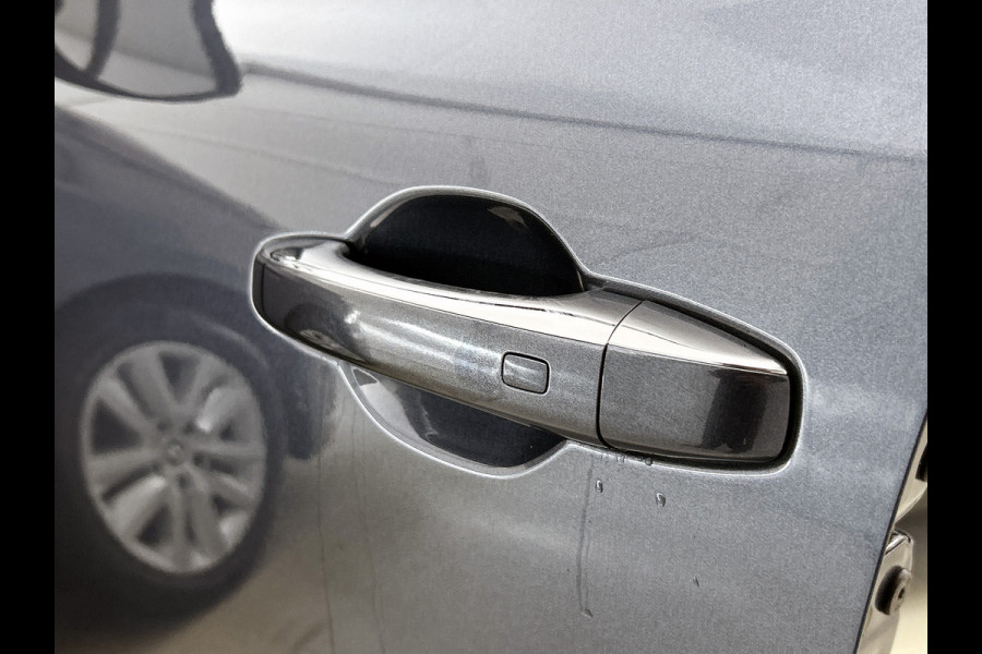 Renault Mégane Estate 1.3 TCe 140PK Equilibre / Navigatie / Pdc.V+A / Airco-ecc./ Xenon / Radio multimedia / Apk 07-2027