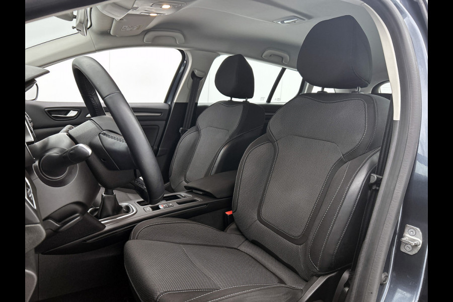 Renault Mégane Estate 1.3 TCe 140PK Equilibre / Navigatie / Pdc.V+A / Airco-ecc./ Xenon / Radio multimedia / Apk 07-2027