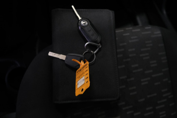 Opel Combo 1.3 CDTi L2H1 Edition - N.A.P. Airco, PDC, Trekhaak.