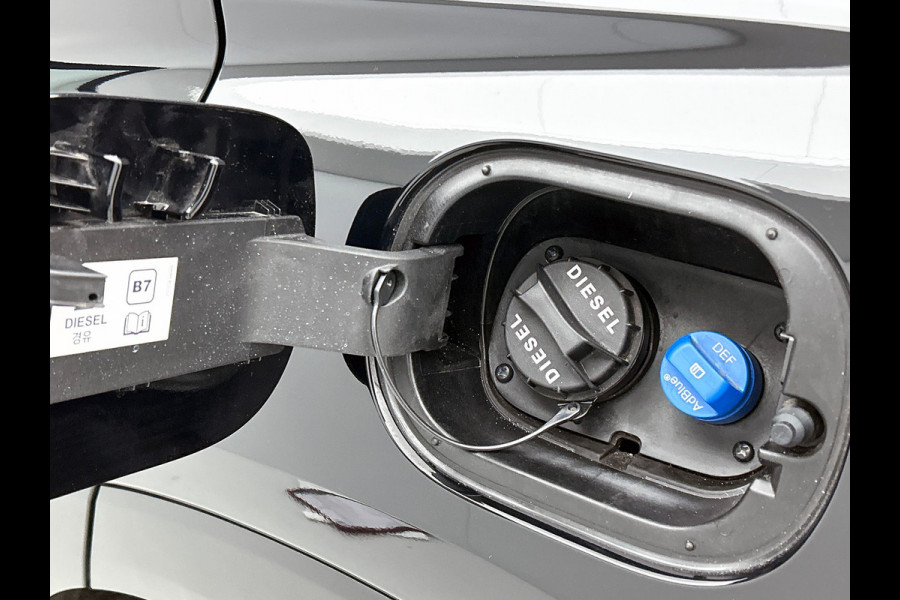 Hyundai Tucson 1.6 CRDi 136PK mild-hybride N-Line / Trekhaak / Navigatie / Camera / 1/2Leder / Airco-ecc./ Stoelverwarming / Apk - nieuw