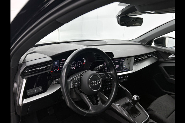 Audi A3 Sportback 30 TFSI Business edition 5Drs. / Virtual cockpit / Airco-ecc./ Navigatie / Pdc / Xenon / Radio multimedia / Apk 11-2026