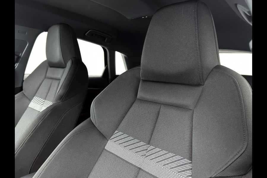 Audi A3 Sportback 30 TFSI Business edition 5Drs. / Virtual cockpit / Airco-ecc./ Navigatie / Pdc / Xenon / Radio multimedia / Apk 11-2026