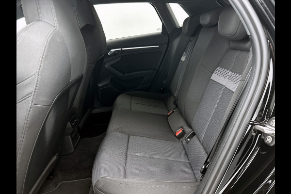 Audi A3 Sportback 30 TFSI Business edition 5Drs. / Virtual cockpit / Airco-ecc./ Navigatie / Pdc / Xenon / Radio multimedia / Apk 11-2026