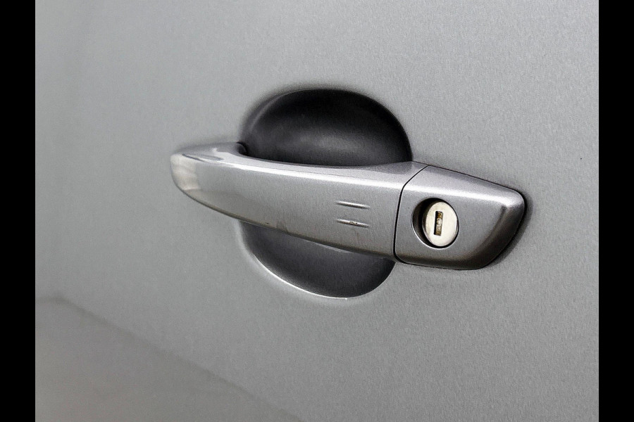 Opel Vivaro 2.0 Diesel 180 S&S L3 Automaat Dubbele Cabine 2 schuifdeuren Android Auto/Apple CarPlay Navigatie Keyless Entry&Start Climate Control Camera Cruise Control Houten afwerking laadruimte Trekhaak lichtmetalen velgen