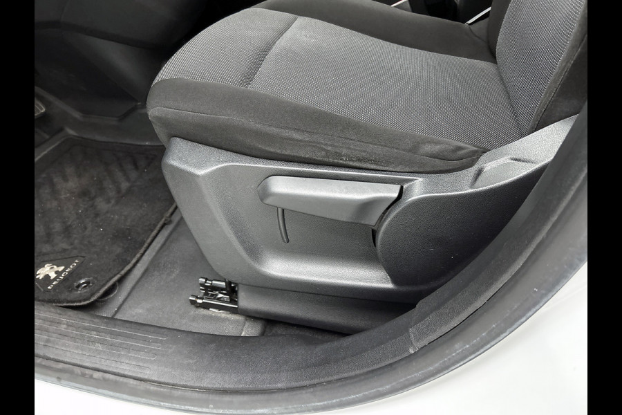 Peugeot Partner 1.2 Benzine 111PK Euro6 *Distributie bij 68Dkm. vervangen* Premium / Airco / Navigatie / Schuifdeur Re./ Radio multimedia / Apk 08-2027