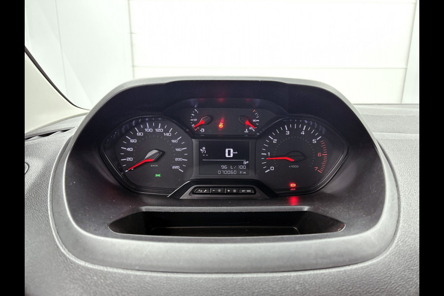 Peugeot Partner 1.2 Benzine 111PK Euro6 *Distributie bij 68Dkm. vervangen* Premium / Airco / Navigatie / Schuifdeur Re./ Radio multimedia / Apk 08-2027