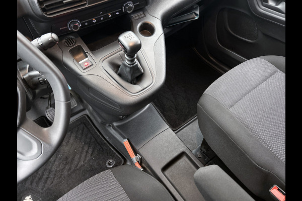 Peugeot Partner 1.2 Benzine 111PK Euro6 *Distributie bij 68Dkm. vervangen* Premium / Airco / Navigatie / Schuifdeur Re./ Radio multimedia / Apk 08-2027