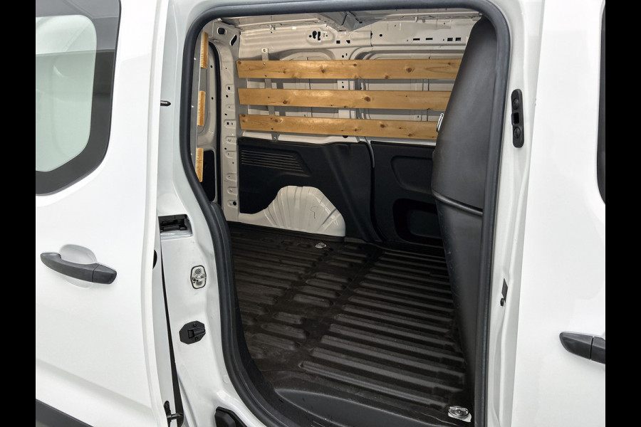 Peugeot Partner 1.2 Benzine 111PK Euro6 *Distributie bij 68Dkm. vervangen* Premium / Airco / Navigatie / Schuifdeur Re./ Radio multimedia / Apk 08-2027