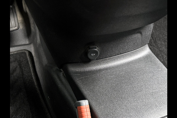 Peugeot Partner 1.2 Benzine 111PK Euro6 *Distributie bij 68Dkm. vervangen* Premium / Airco / Navigatie / Schuifdeur Re./ Radio multimedia / Apk 08-2027