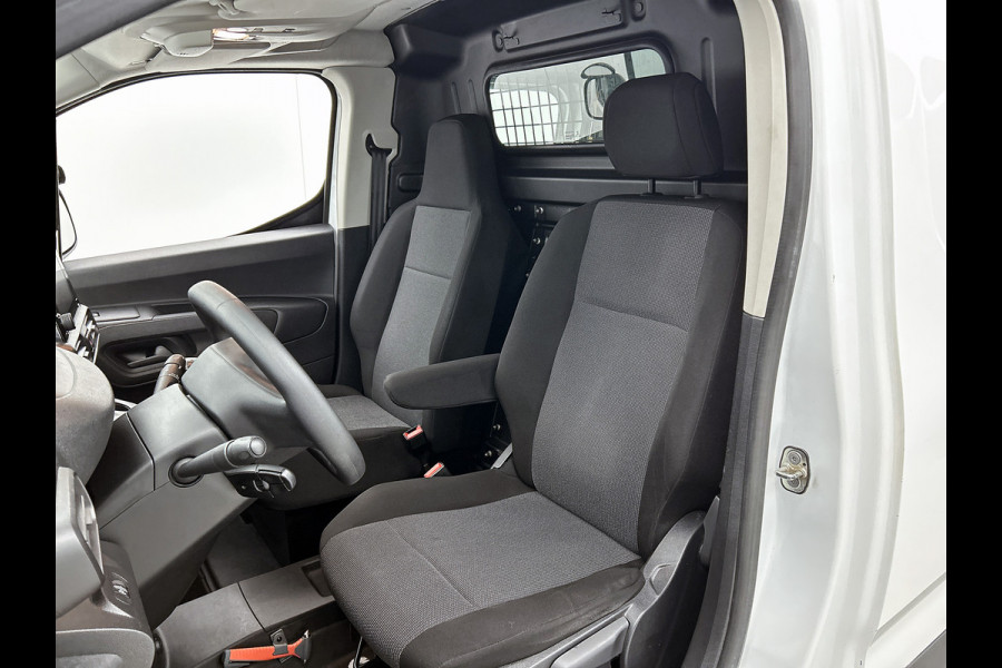 Peugeot Partner 1.2 Benzine 111PK Euro6 *Distributie bij 68Dkm. vervangen* Premium / Airco / Navigatie / Schuifdeur Re./ Radio multimedia / Apk 08-2027