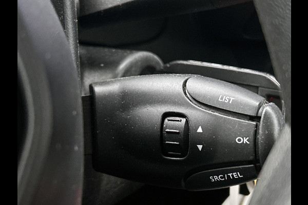 Peugeot Partner 1.2 Benzine 111PK Euro6 *Distributie bij 66Dkm.vervangen* Premium / Airco / Navigatie / Schuifdeur Re./ Radio multimedia / Apk 07-2027