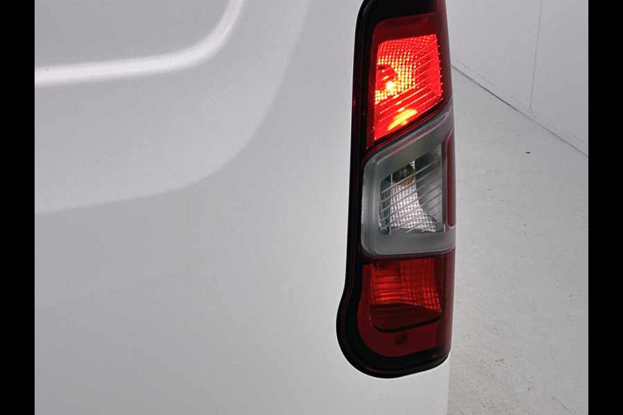 Peugeot Partner 1.2 Benzine 111PK Euro6 *Distributie bij 66Dkm.vervangen* Premium / Airco / Navigatie / Schuifdeur Re./ Radio multimedia / Apk 07-2027