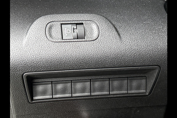 Peugeot Partner 1.2 Benzine 111PK Euro6 *Distributie bij 66Dkm.vervangen* Premium / Airco / Navigatie / Schuifdeur Re./ Radio multimedia / Apk 07-2027