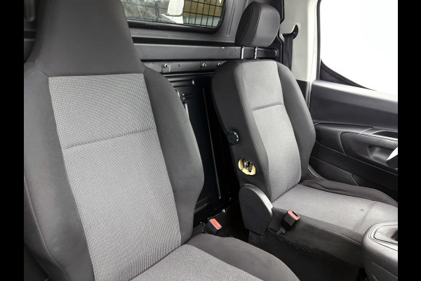 Peugeot Partner 1.2 Benzine 111PK Euro6 *Distributie bij 66Dkm.vervangen* Premium / Airco / Navigatie / Schuifdeur Re./ Radio multimedia / Apk 07-2027