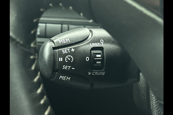 Peugeot 308 SW 1.2 111PK PureTech Active * Distributie vv bij 85Dkm.* / Trekhaak / Navigatie / Airco-ecc./ Pdc./ Radio multimedia / / Apk nieuw