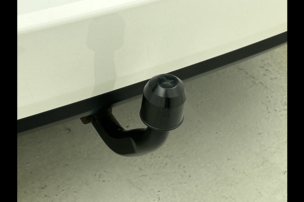 Peugeot 308 SW 1.2 111PK PureTech Active * Distributie vv bij 85Dkm.* / Trekhaak / Navigatie / Airco-ecc./ Pdc./ Radio multimedia / / Apk nieuw