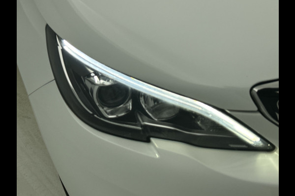 Peugeot 308 SW 1.2 111PK PureTech Active * Distributie vv bij 85Dkm.* / Trekhaak / Navigatie / Airco-ecc./ Pdc./ Radio multimedia / / Apk nieuw