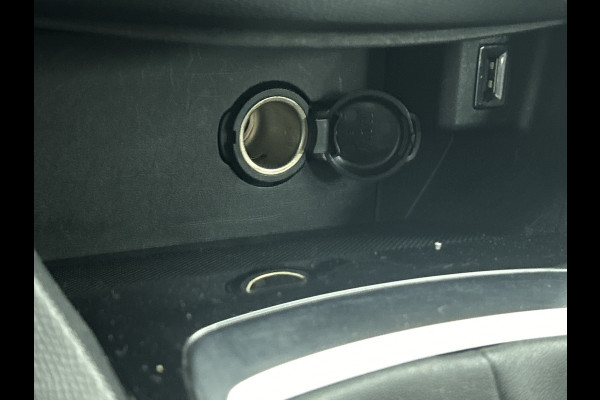 Peugeot 308 SW 1.2 111PK PureTech Active * Distributie vv bij 85Dkm.* / Trekhaak / Navigatie / Airco-ecc./ Pdc./ Radio multimedia / / Apk nieuw