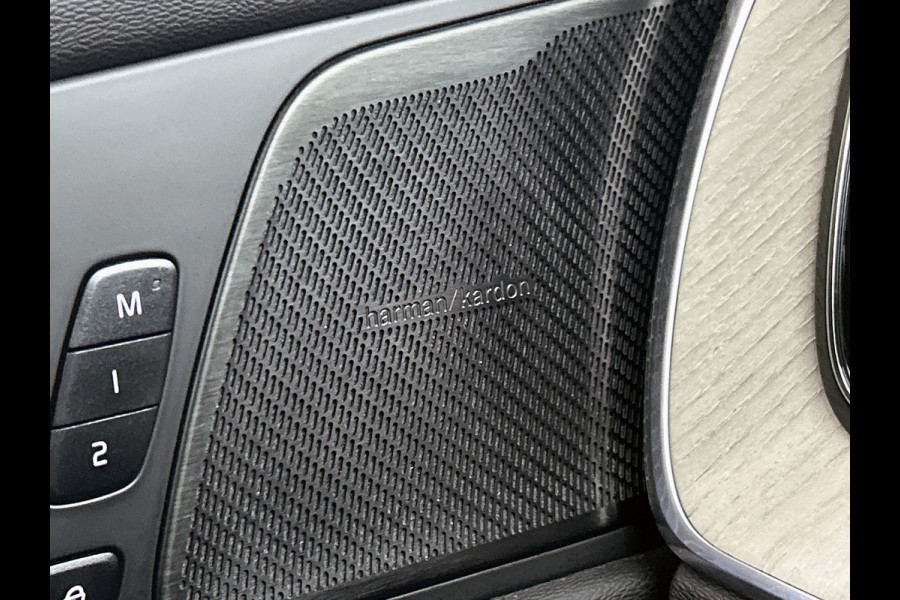 Volvo XC60 2.0 T6 250KW AWD hybrid Inscription / Panoramadak / Trekhaak / Leder lux./Stuur-Stoelverw / Pdc+camera / Audio & Park Ass./ Lighting / Apk 06-2027