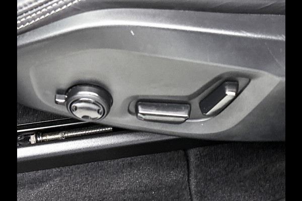 Volvo XC60 2.0 T6 250KW AWD hybrid Inscription / Panoramadak / Trekhaak / Leder lux./Stuur-Stoelverw / Pdc+camera / Audio & Park Ass./ Lighting / Apk 06-2027