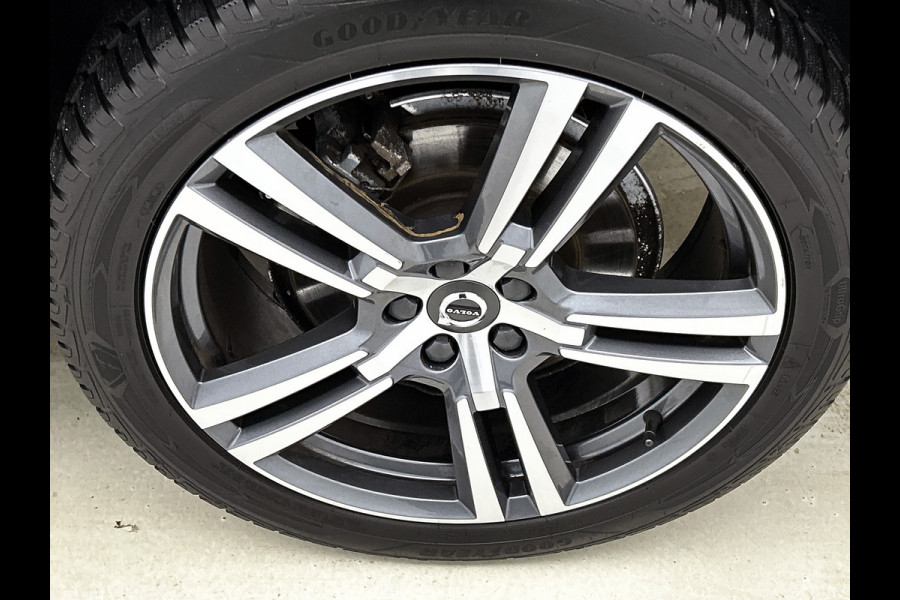 Volvo XC60 2.0 T6 250KW AWD hybrid Inscription / Panoramadak / Trekhaak / Leder lux./Stuur-Stoelverw / Pdc+camera / Audio & Park Ass./ Lighting / Apk 06-2027