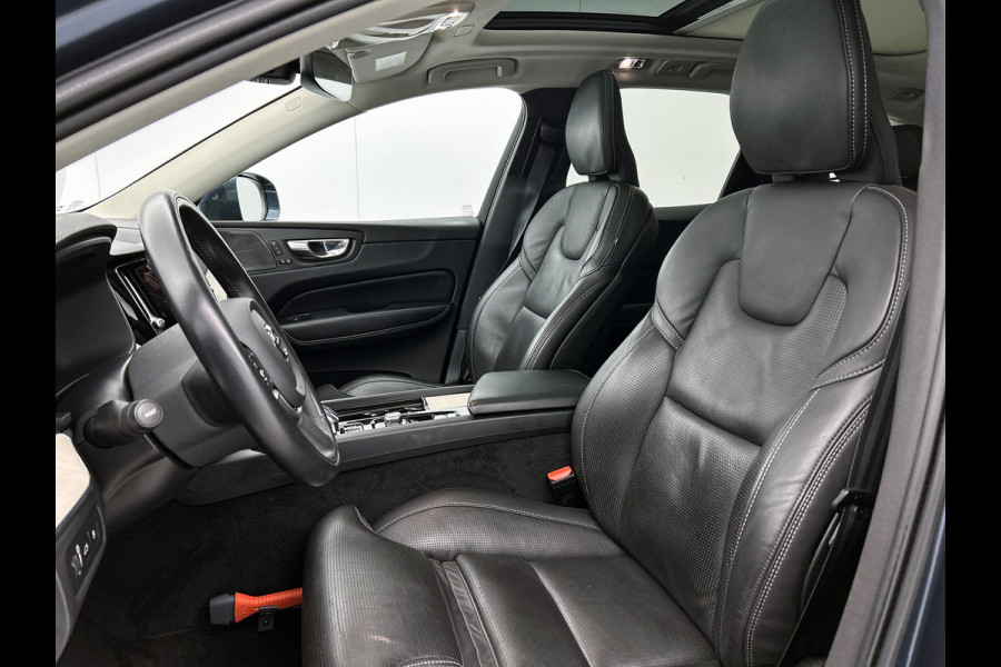 Volvo XC60 2.0 T6 250KW AWD hybrid Inscription / Panoramadak / Trekhaak / Leder lux./Stuur-Stoelverw / Pdc+camera / Audio & Park Ass./ Lighting / Apk 06-2027