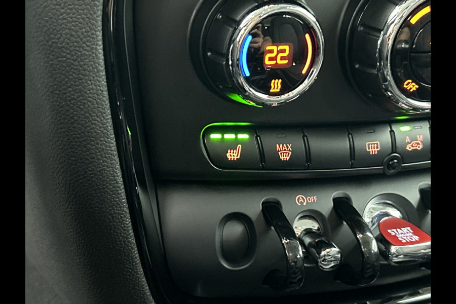 MINI Clubman 2.0D 150PK Cooper Business Edition / Airco-ecc./ Stoelverwarming / Navigatie / Trekhaak / Dab / Pdc. A / Radio multimedia / Apk 04-2026