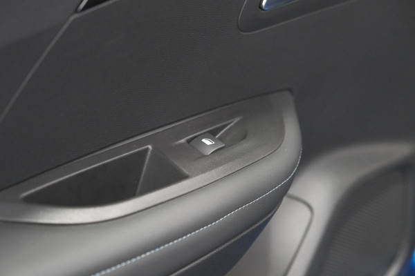 Peugeot 2008 PureTech 130 Allure | Trekhaak | Camera | Stoelverwarming | Adaptieve Cruise Control