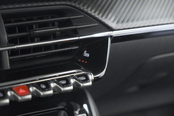 Peugeot 2008 PureTech 130 Allure | Trekhaak | Camera | Stoelverwarming | Adaptieve Cruise Control