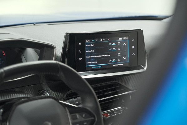 Peugeot 2008 PureTech 130 Allure | Trekhaak | Camera | Stoelverwarming | Adaptieve Cruise Control