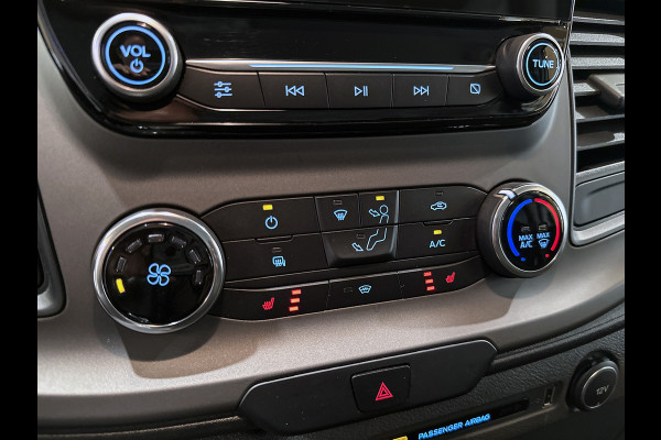 Ford Transit Custom 340 2.0 TDCI Euro6 131PK H2 Trend 3Pers. *ideaal voor Camper*/ Navigatie / Pdc./ Airco / Safety&Comfort pack / Driver assist  / Stoelverwarming / Apk 11-2026