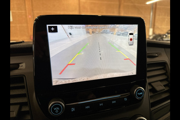 Ford Transit Custom 340 2.0 TDCI Euro6 Automaat 131PK H2 Trend 3Pers. *ideaal voor Camper* Navigatie / Pdc./ Airco / Safety&Comfort pack / Driver assist  / Stoelverwarming / / Apk 12-2026